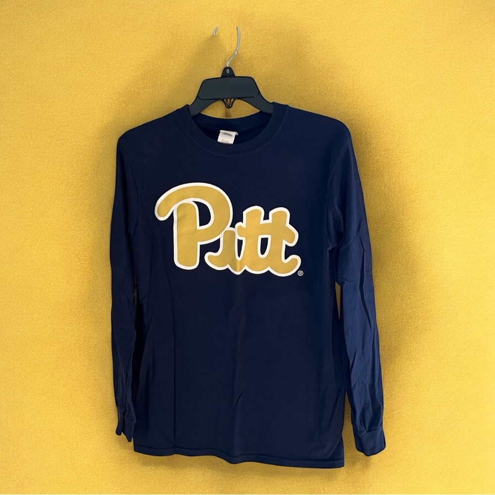 🔷GILDAN: Women’s size S, University of Pittsburgh long sleeve t-shirt preowned